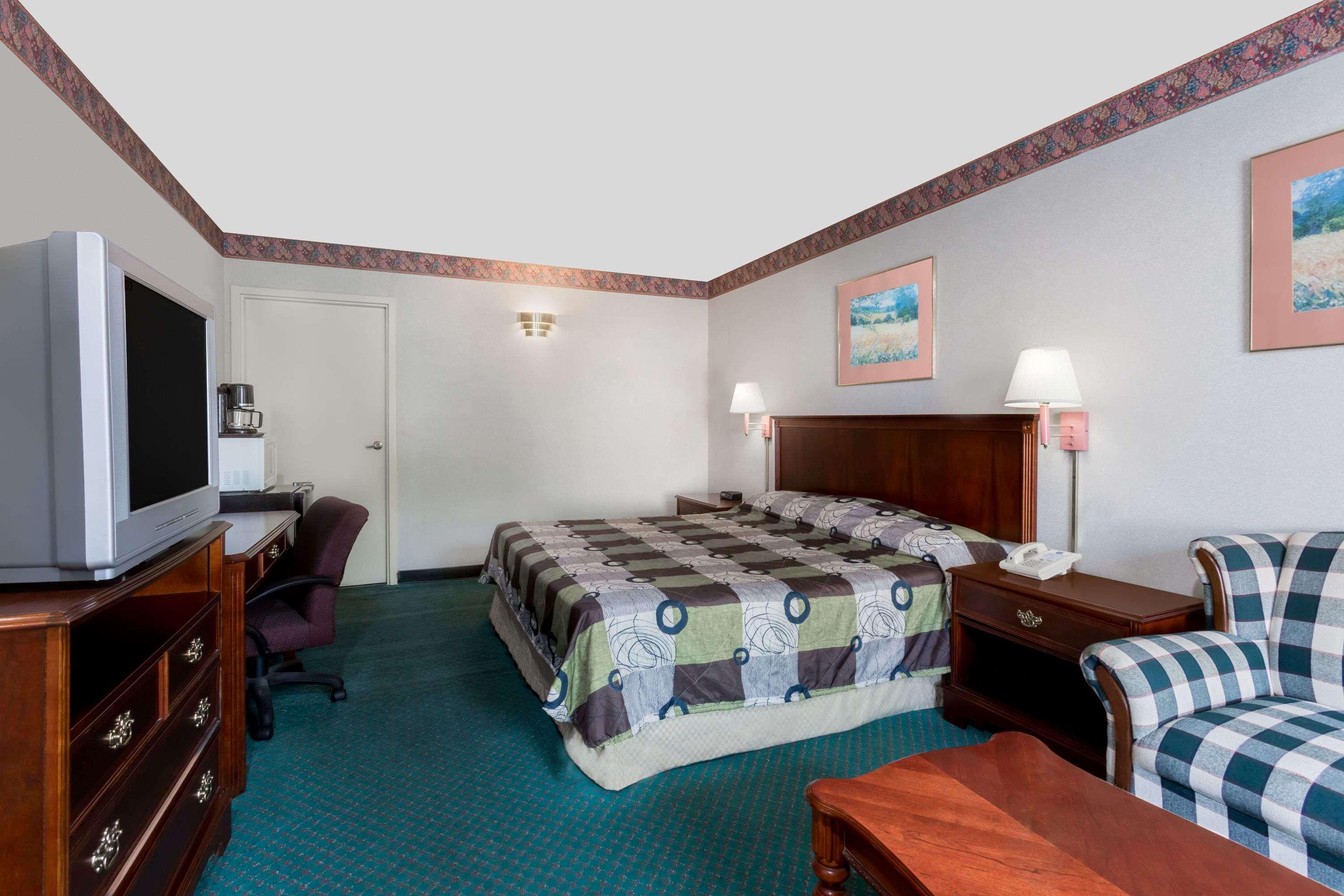 Knights Inn Ruther Glen Esterno foto